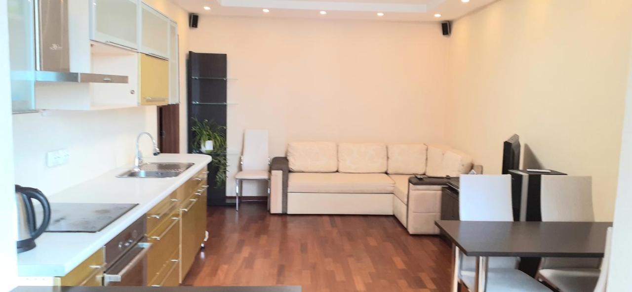 Apartamento 1/10 Вулиця Радунська Kiev Exterior foto