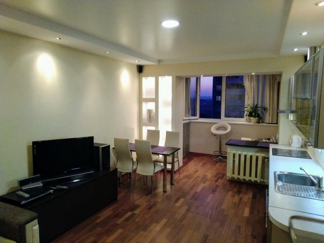 Apartamento 1/10 Вулиця Радунська Kiev Exterior foto